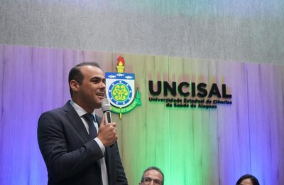 Secretário Silvio Bulhões assume presidência de honra de congresso científico da Uncisal