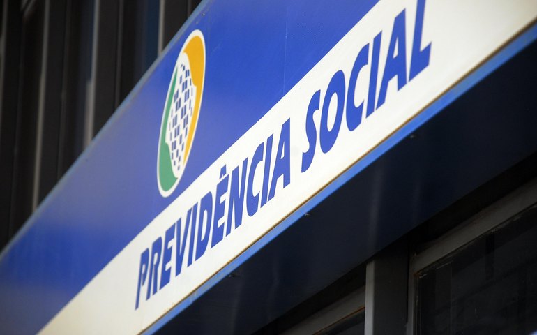 Proposta para Previdência prevê idade mínima de 65 anos para homem e mulher