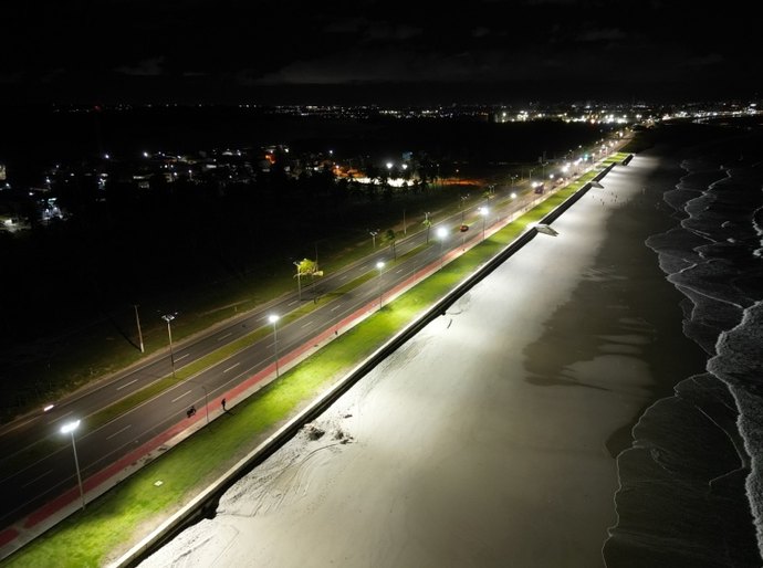 Ilumina restabelece iluminação pública em trecho da Avenida Assis Chateaubriand