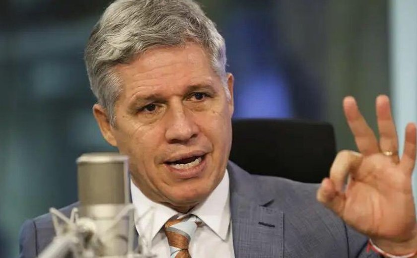 Ministro promete implantar no Brasil maior programa de recuperação florestal do mundo