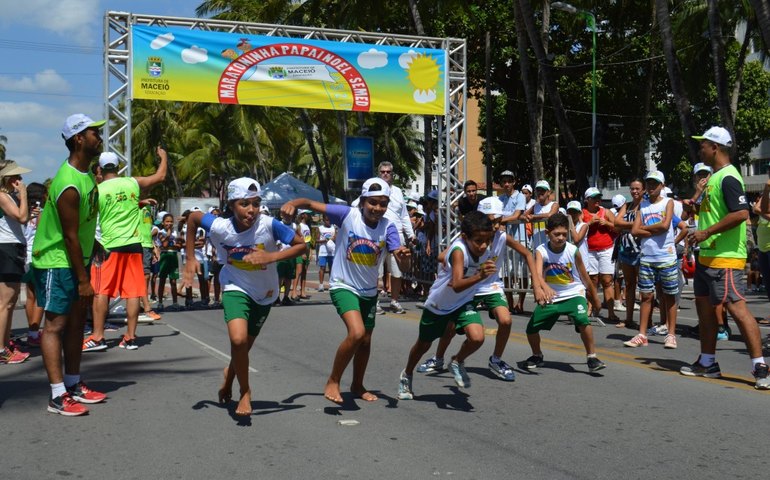 Semed realiza Maratoninha Papai Noel 200 anos
