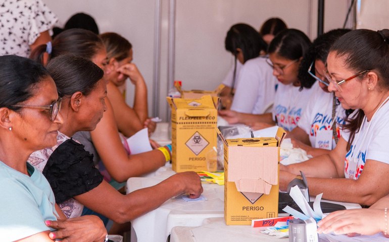 Sesau realiza 2.966 atendimentos durante Vida Nova nas Grotas no Conjunto Rosane Collor