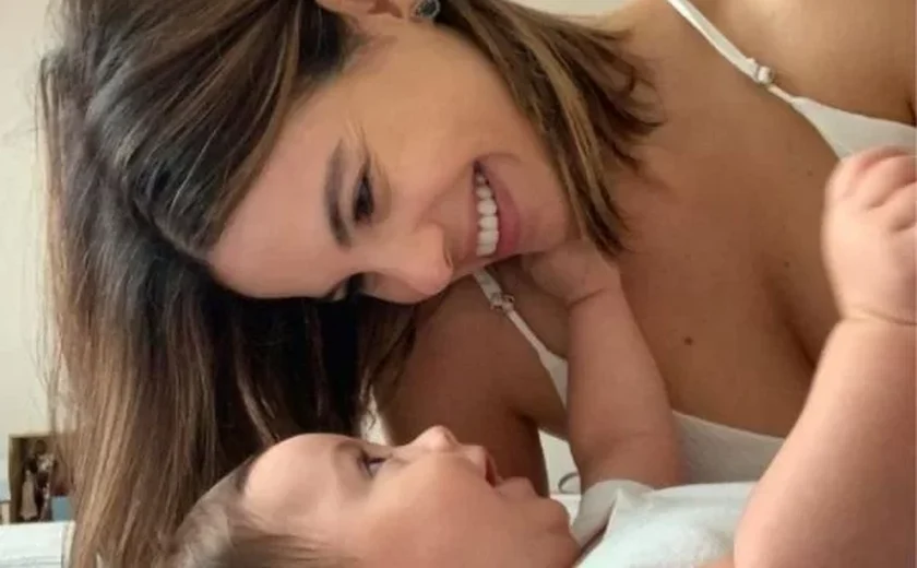 Sthefany Brito chora com fase difícil do filho: “Desafiador”