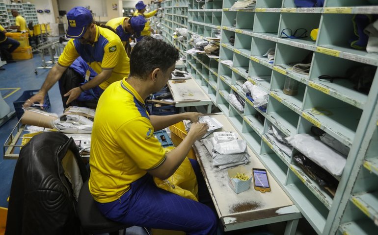 Concurso dos Correios destina 30% das vagas para negros e indígenas