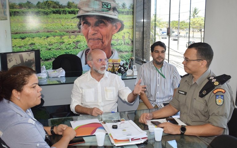 Iteral e MST dialogam sobre permanência de famílias camponesas