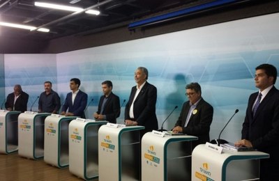 O melhor do detabe da TV Mar foi Mauro Wedekin, o mediador