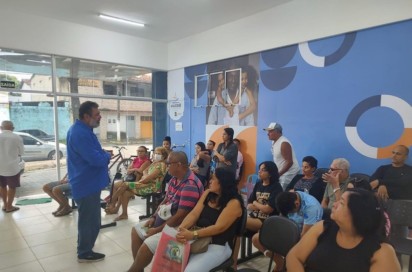 Saúde realiza palestra sobre doenças sexualmente transmissíveis em animais