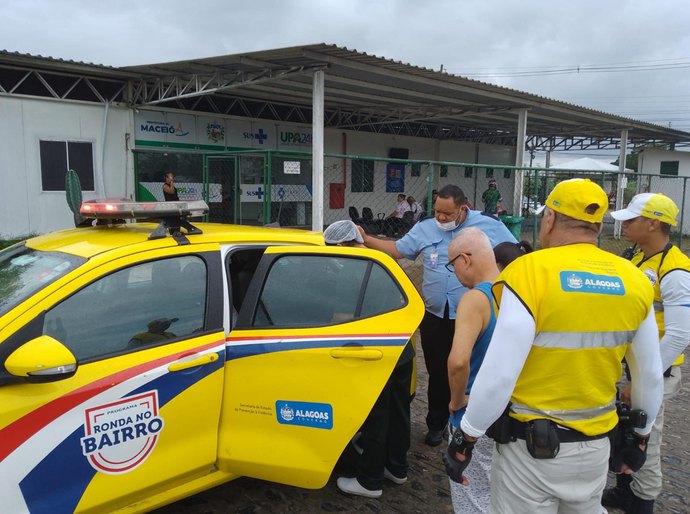 Ronda no Bairro faz atendimentos de assistência social e saúde em Maceió