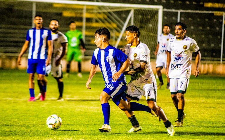 Municipal será palco do Campeonato Amador e jogo amistoso neste sábado (31)