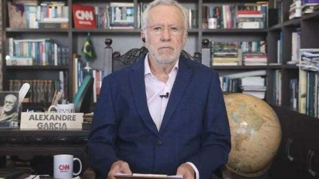 ‘Se eu digo uma coisa, tenho que praticar’, diz Alexandre Garcia