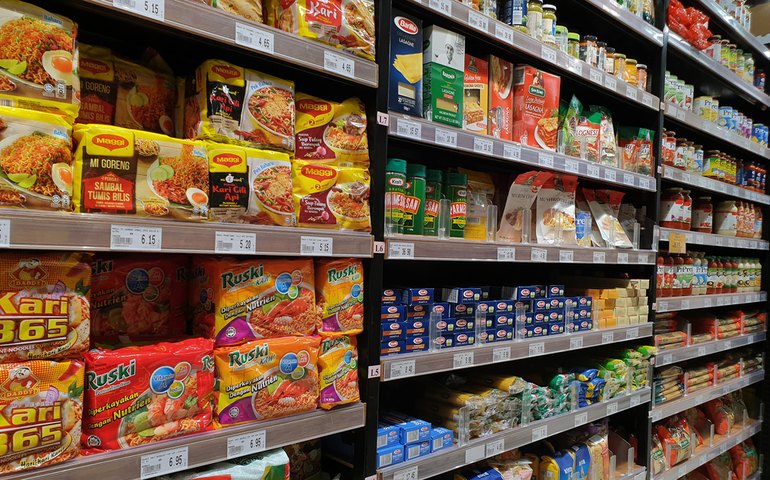 Pandemia eleva consumo de ultraprocessados no Brasil, revela pesquisa