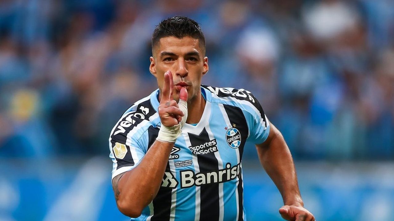Suárez e Aline Gomes ganham Bola de Ouro do Campeonato Brasileiro