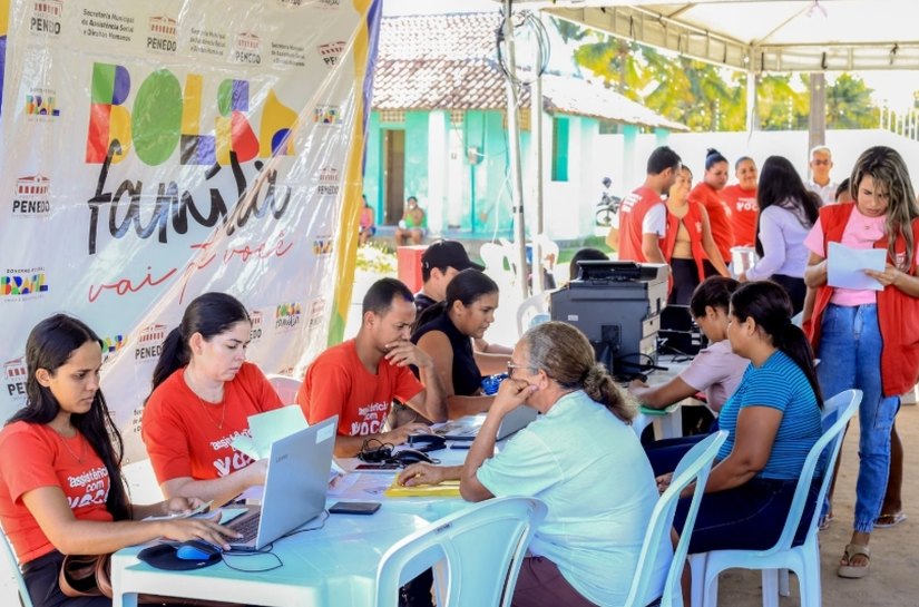 Famílias da Cooperativa 1º Núcleo recebem serviços e atendimentos da Secretaria de Assistência Social de Penedo