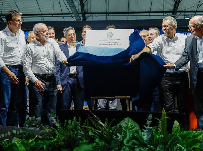 Lula reforça incentivo à indústria em evento que marca início da produção de veículos elétricos da GM no Brasil