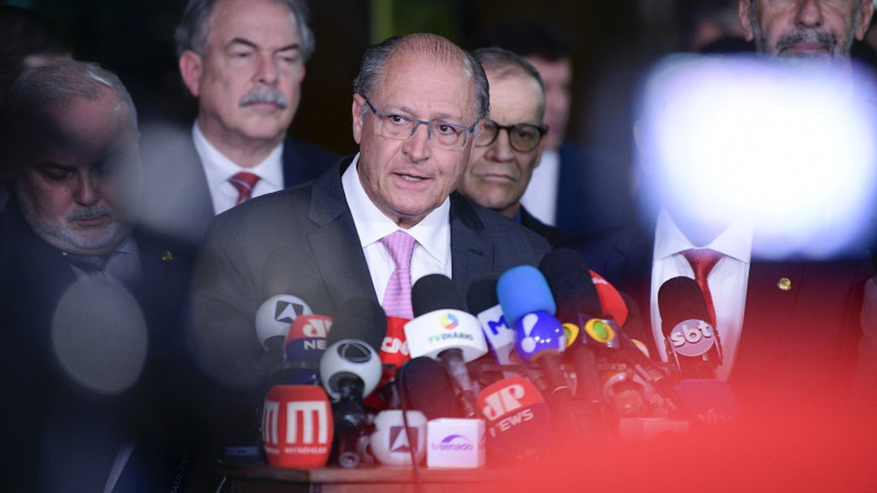 Alckmin nomeia Resende, Mello, Barbosa e Arida no núcleo de economia da transição