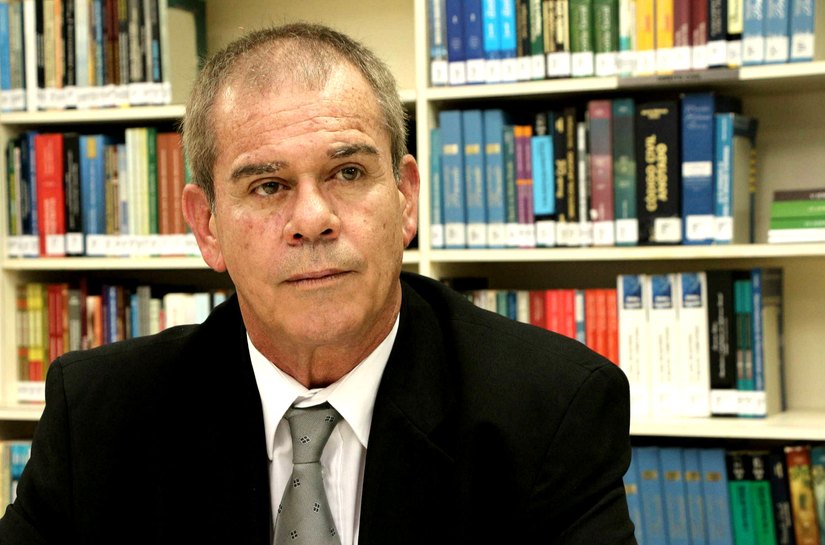 Ampal promove ato de desagravo em favor do promotor Luiz Tenório