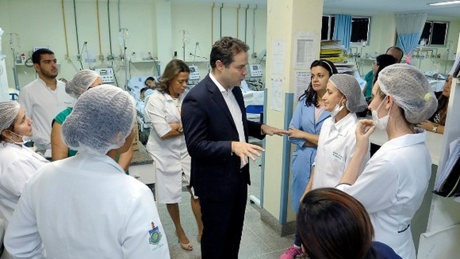 Por que o governador não gosta do servidor público?