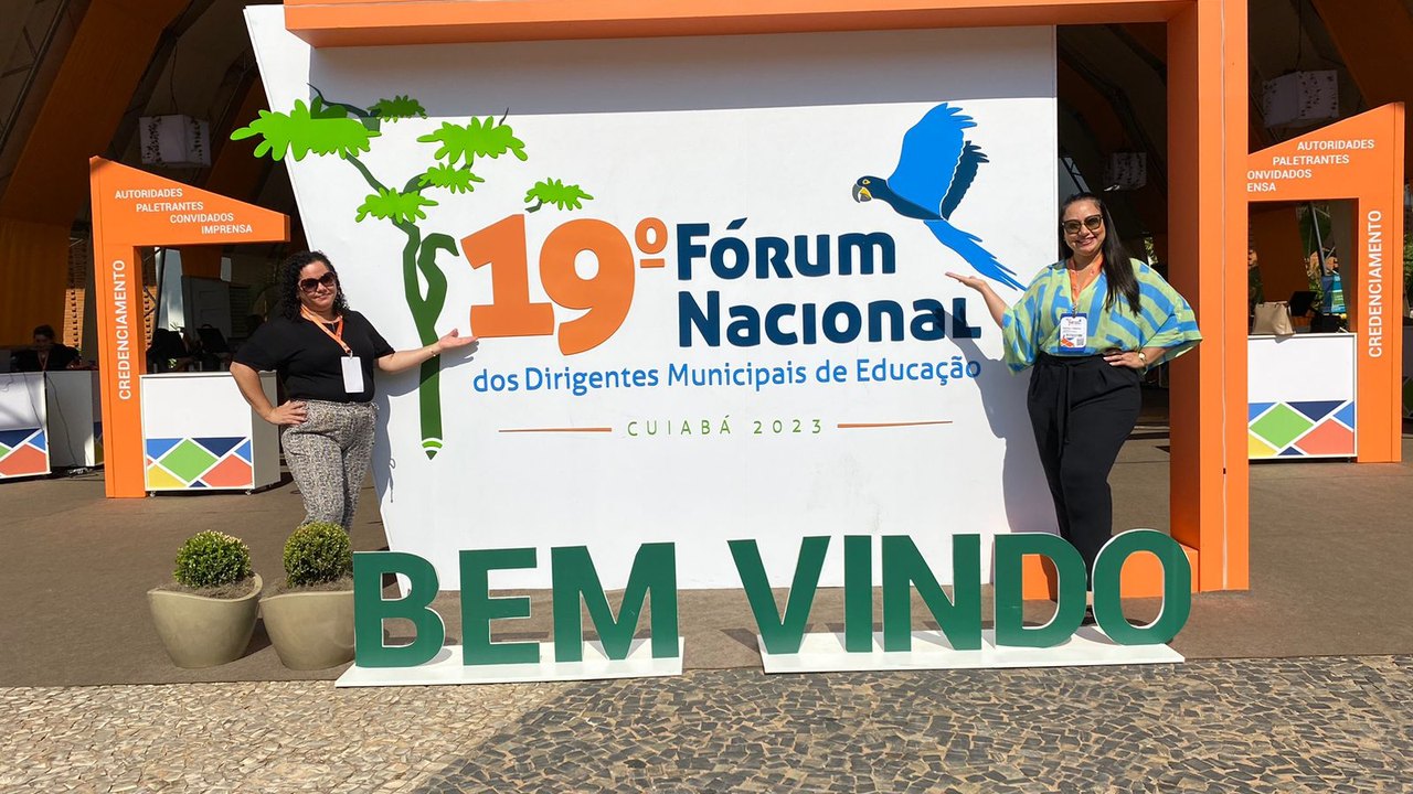 Major Izidoro marca presença no 19º Fórum Nacional dos Dirigentes Municipais de Educação em Cuiabá (MT)