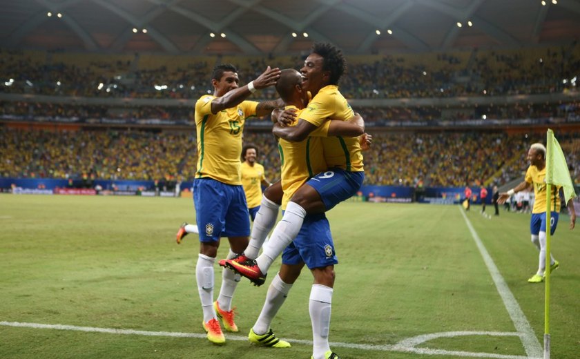 Brasil vence a Colômbia na Arena da Amazônia