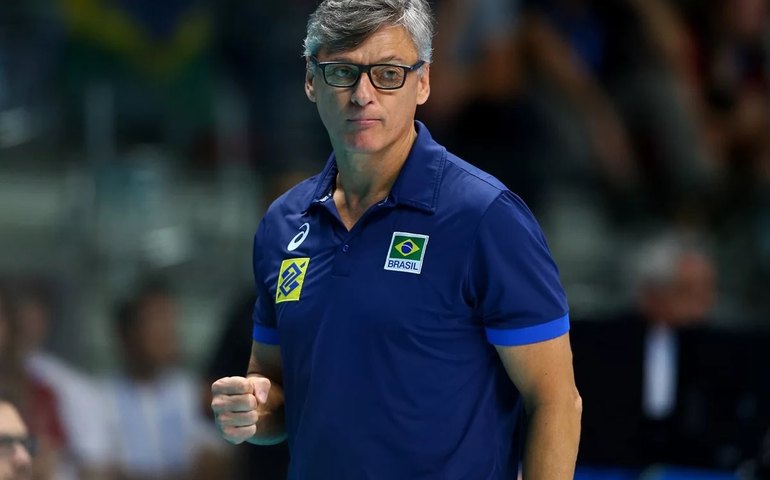 Renan Dal Zotto apoio de Bernardinho e Zé Roberto na seleção após queda em Tóquio