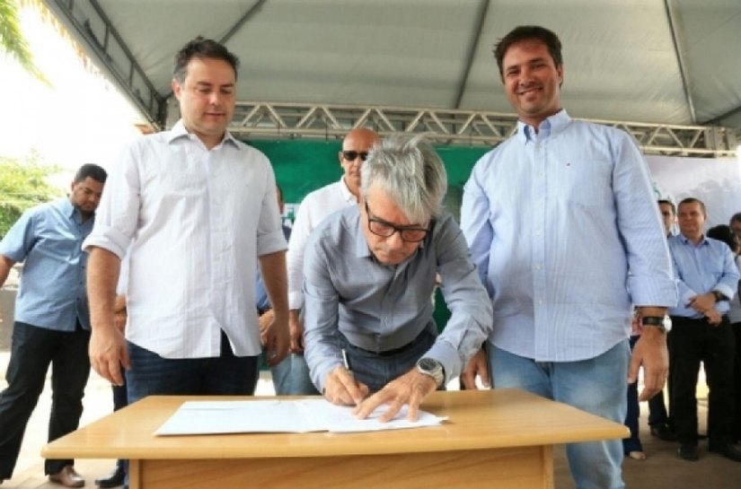 Pariconha: governador assina ordens de serviço para obras de abastecimento
