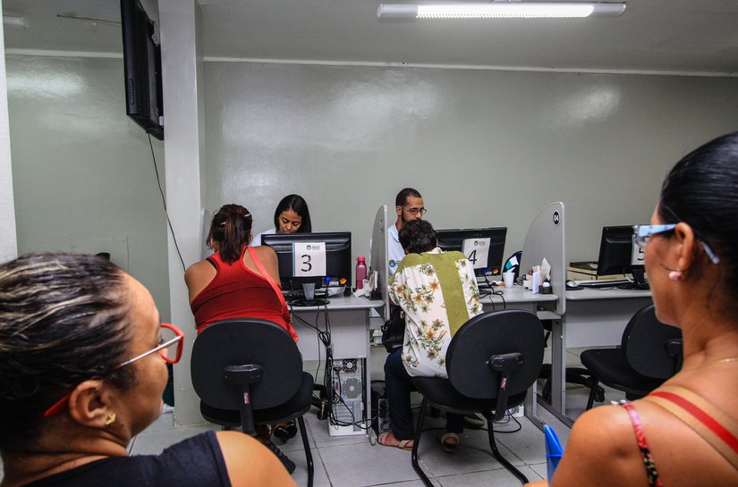 Sine Maceió oferta vagas para enfermagem e vendas