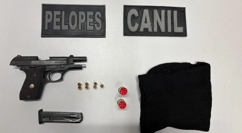 Polícia recolhe balaclava e bicicleta após crime registrado na manhã de terça-feira (14). Foto: Reprodução.