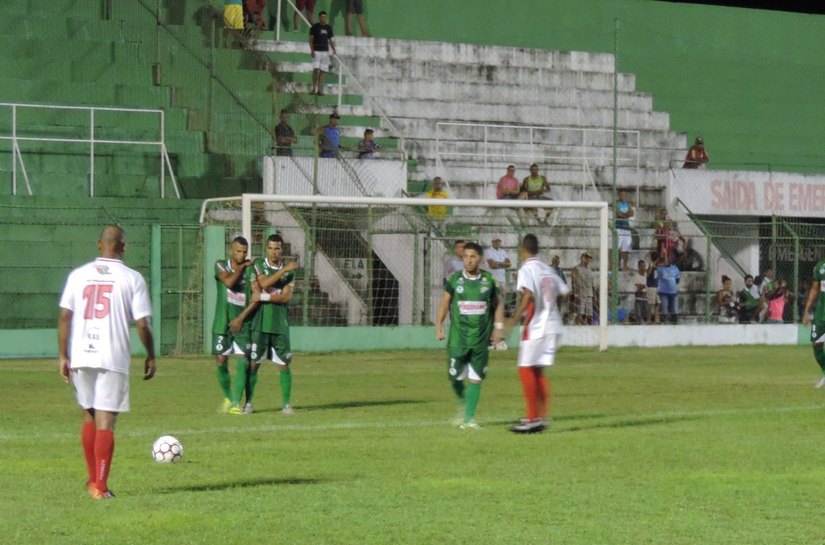 Coruripe fez dois jogos-treino diante do seu torcedor, neste sábado, no Gersão