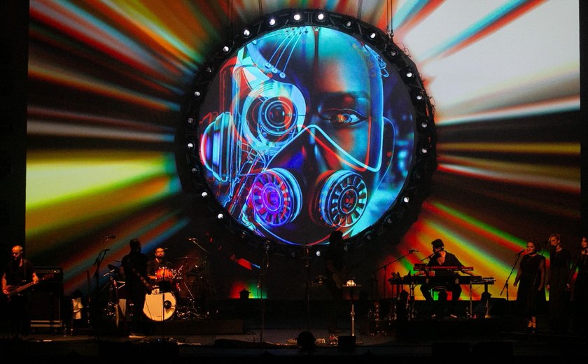 Atom Pink Floyd apresenta 'Coming Back to Life”