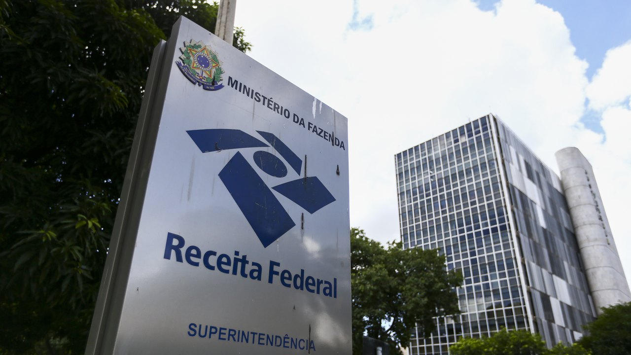 Receita arrecada R$ 3,1 bilhões com IR sobre dividendos