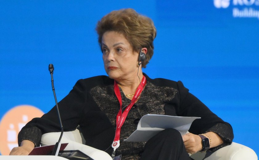 Dilma é internada em hospital na China após mal-estar, diz mídia