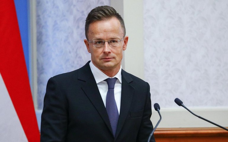 Chanceler da Hungria reafirma posição de Budapeste de não recusar energia russa