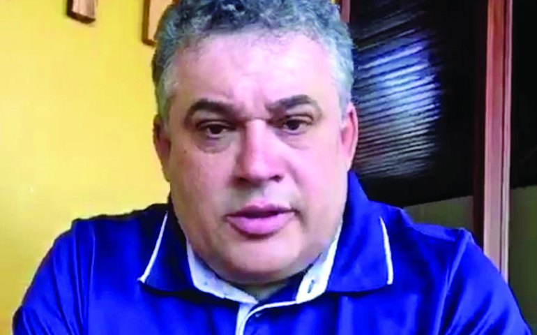 James rebate Júlio Cezar que perdeu a postura em emissora de rádio