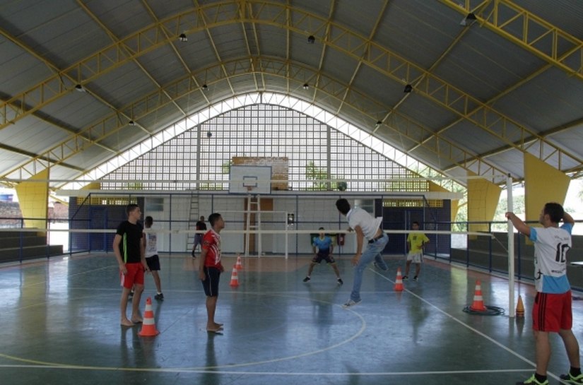 Ginásios mudam a realidade de estudantes da rede estadual de ensino