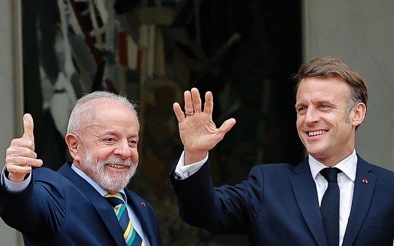 Ucrânia e Rússia não podem ser tratados em pé de igualdade, diz Macron