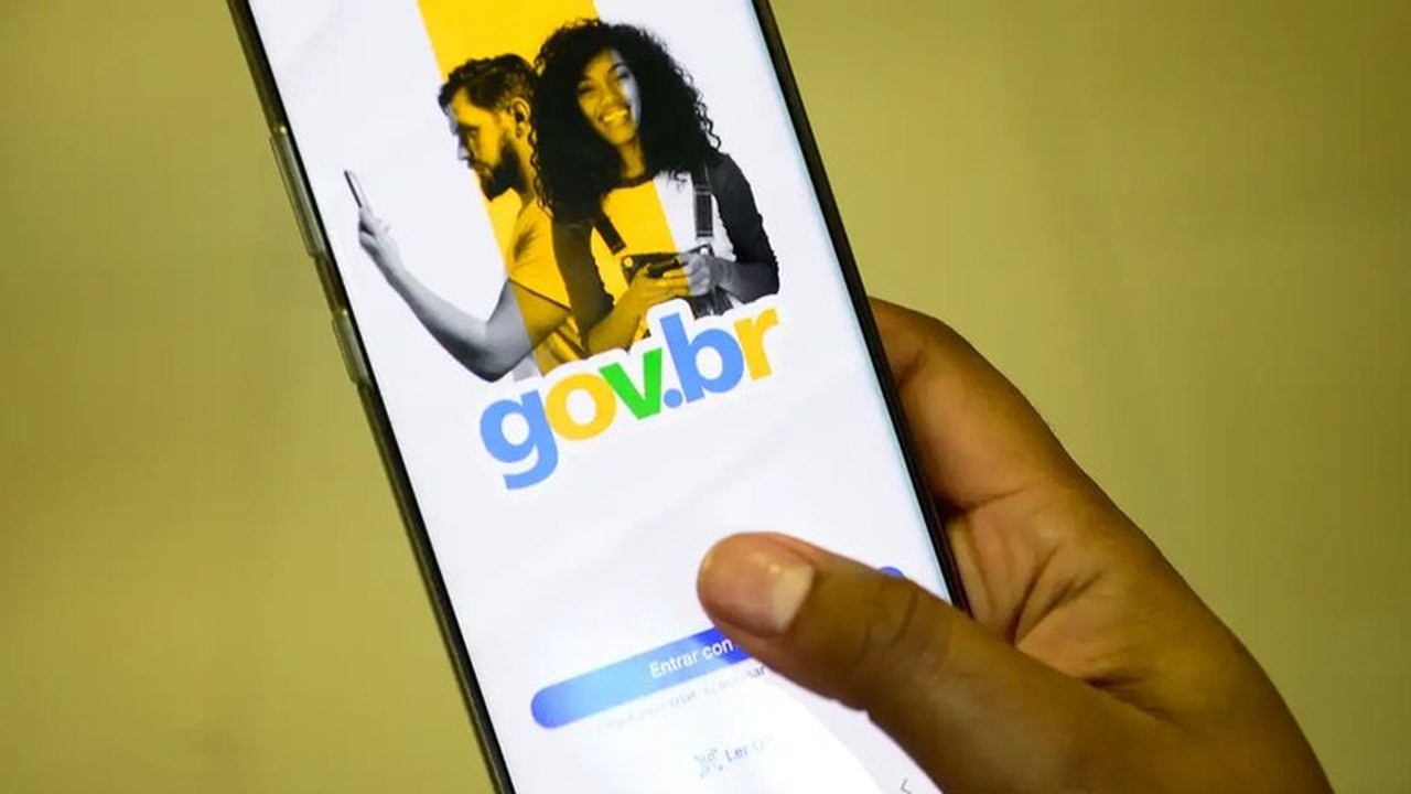 Governo envia WhatsApp a apostadores pedindo saque do dinheiro depositado em bets; prazo vai até 5 de outubro