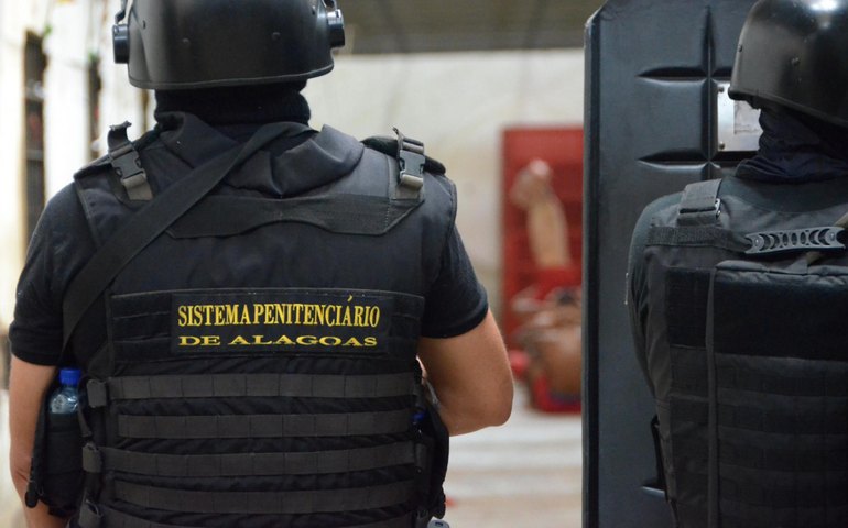 Mais segurança: Polícia Penal de Alagoas recebe escudos de proteção balística