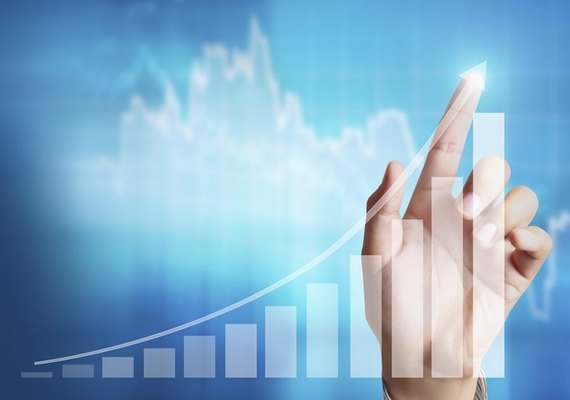 Após duas sessões de forte recuo, taxas fecham entre estabilidade e leve alta