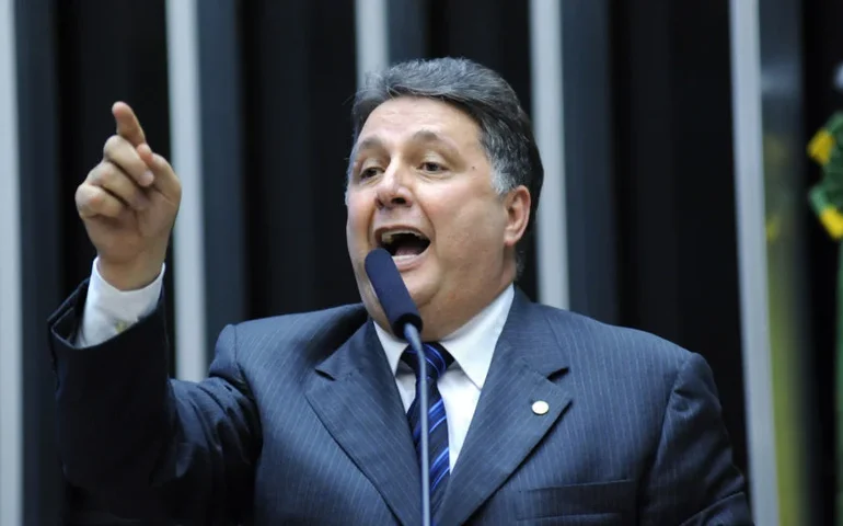 CPI do Crime Organizado ouve ex-governador Anthony Garotinho nesta terça-feira