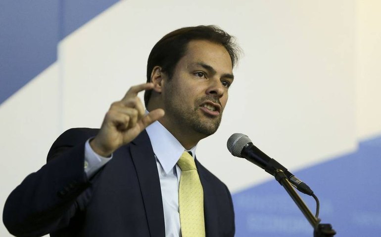 Reforma administrativa será enviada em fases, diz secretário