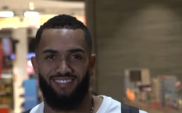 Flamengo anuncia a contratação do atacante Juninho até o fim de 2028