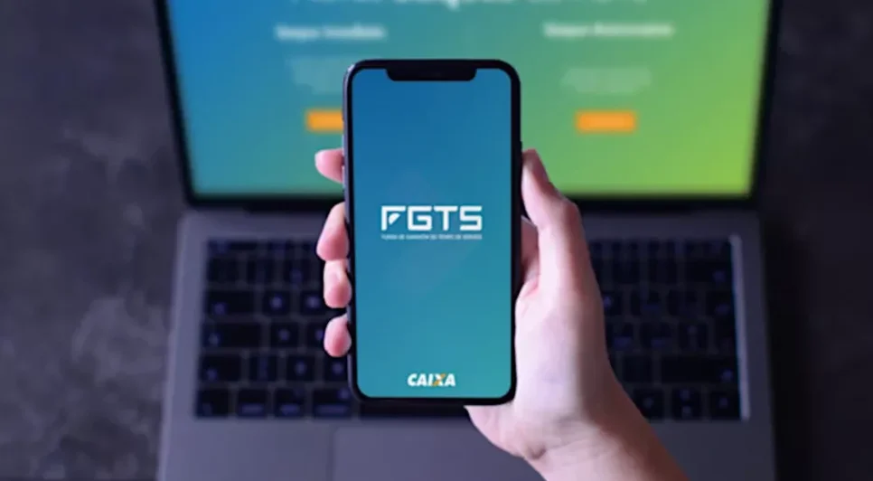 Prazo para pedir saque extraordinário de até R$ 1 mil do FGTS termina nesta quinta-feira