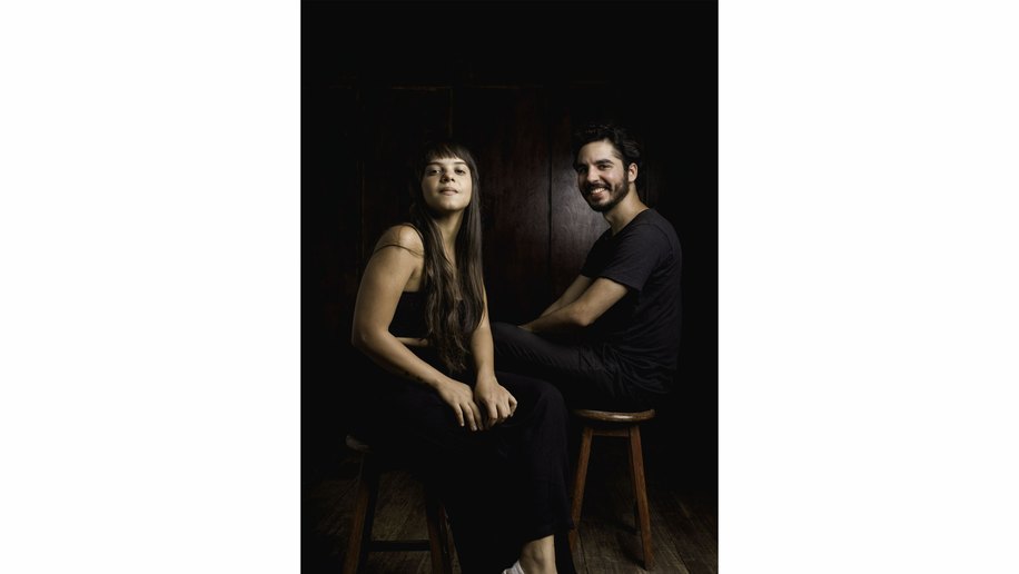 Amanda Bambu e Gabriel Moreira nos convidam a imergir e exteriorizar