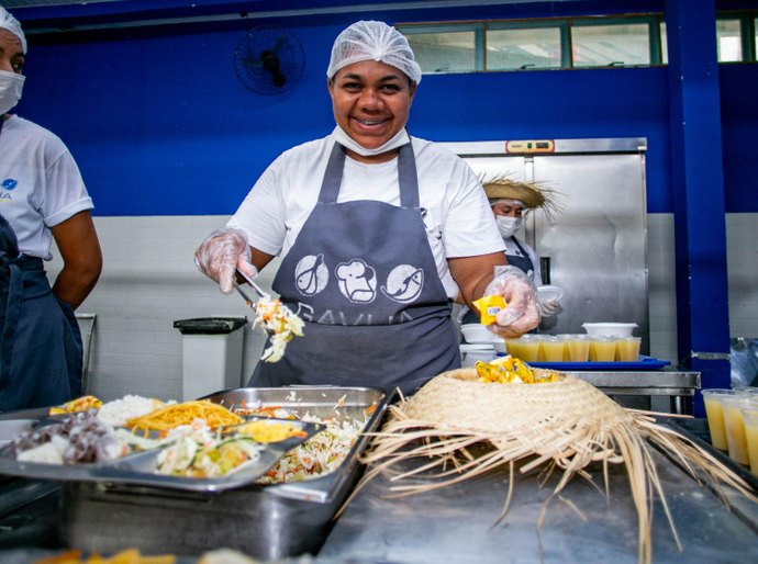 Restaurante Popular celebra São João com programação especial