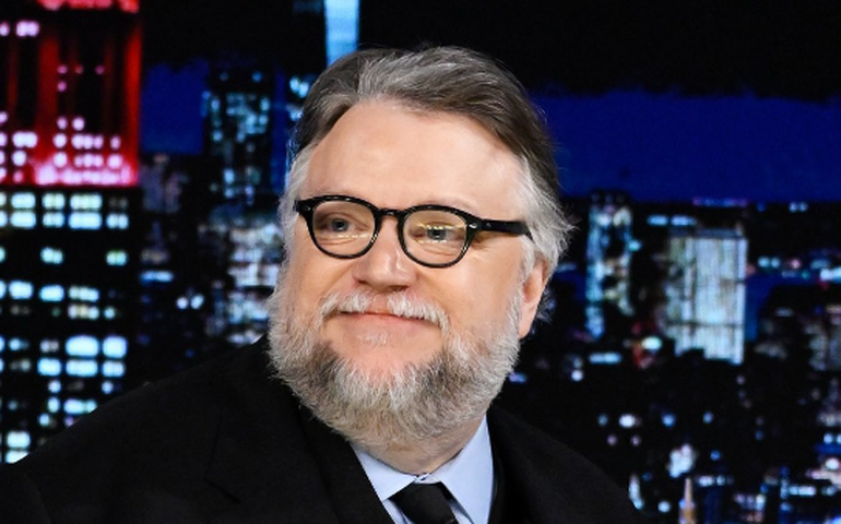 Guillermo del Toro elogia renascimento do cinema brasileiro: 'Protagonista na conversa global'