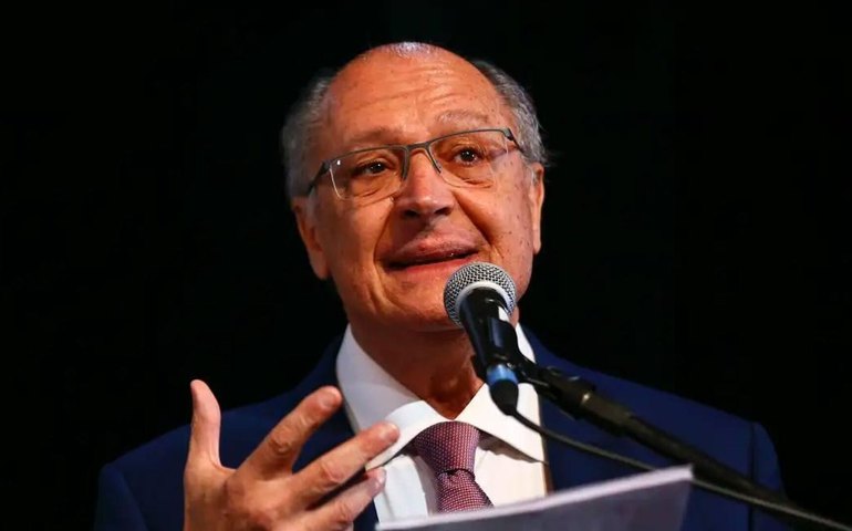 Brasil chega à COP30 com ambição climática e defesa do 'princípio responsabilidade', afirma Alckmin