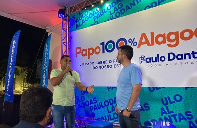 Paulo Dantas debate projetos e discute planos com população no Feitosa