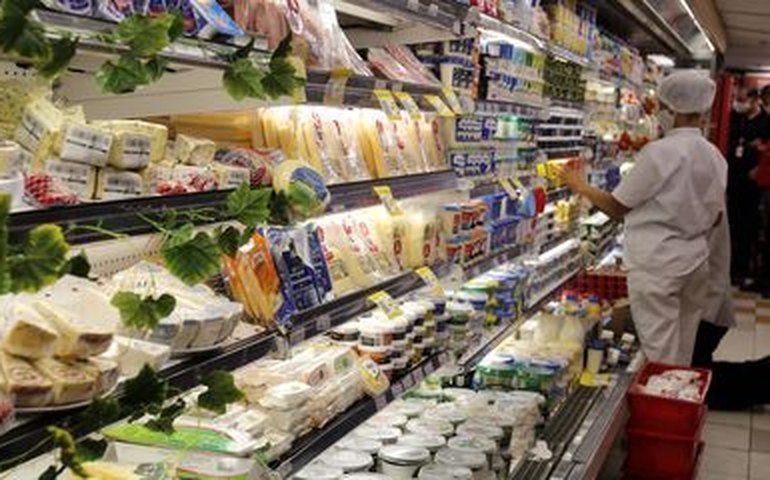 Assaí tem lucro líquido de R$ 185 milhões no 3º trimestre, queda de 34,2%