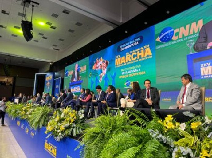 Prefeitos e Prefeitas Alagoanos Participam da XXV Marcha a Brasília em Defesa dos Municípios