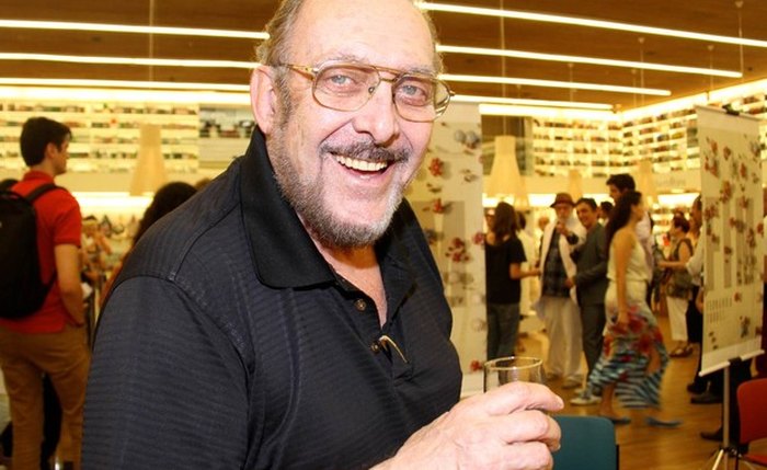 Morre o produtor musical, ator e diretor Luiz Carlos Miele Morre o produtor musical, ator e diretor Luiz Carlos Miele